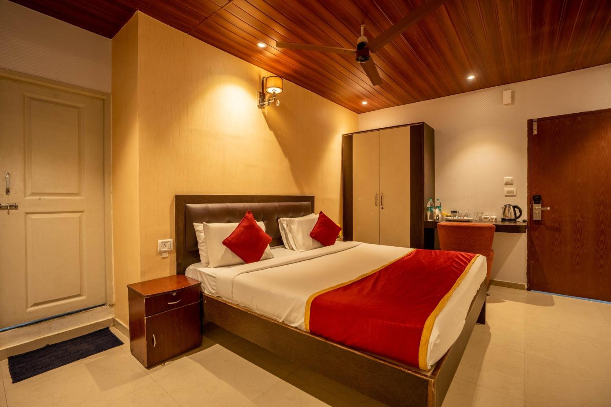 Seasons Suites Koramangala Bangalore Exterior photo